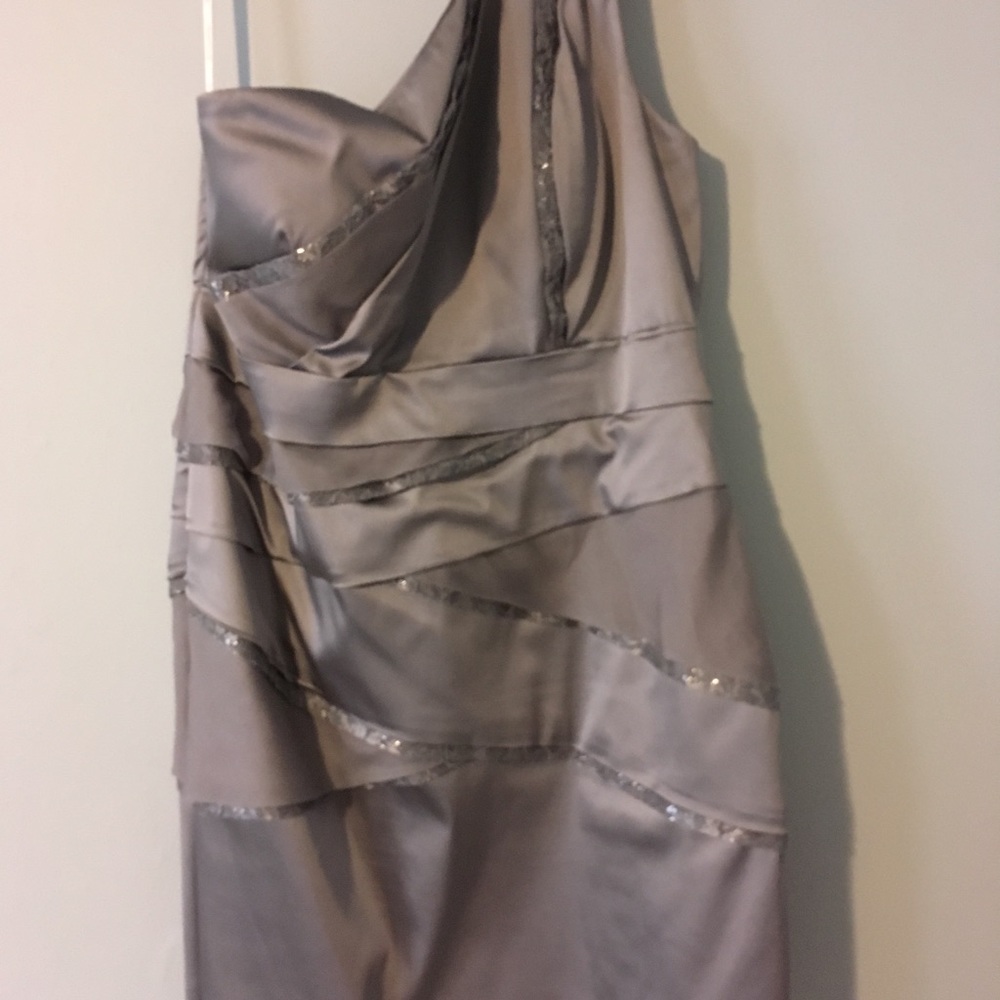 One shoulder silver dress
